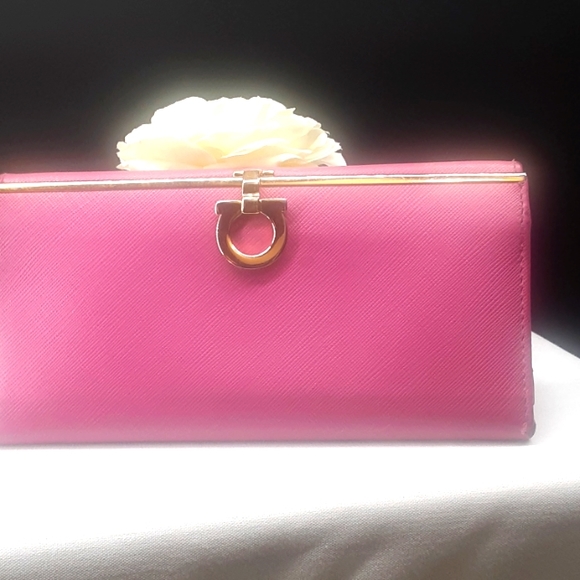 Salvatore Ferragamo Accessories - FERRAGAMO Pebbled Leather Pink Wallet